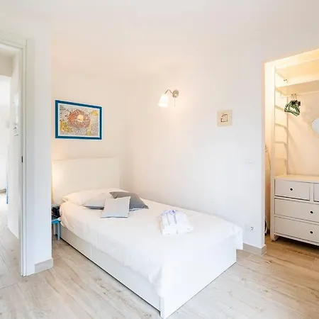 Rosemary's Quercianella