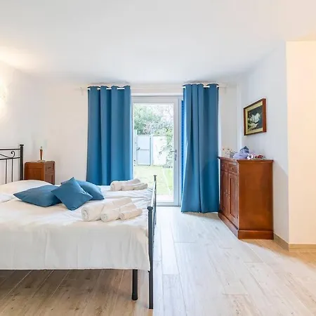 Rosemary's * Quercianella