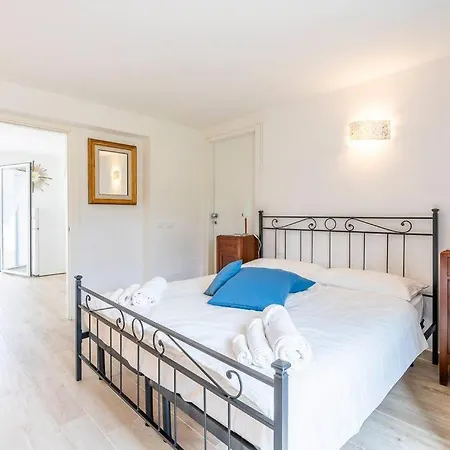 Rosemary's Apartamento